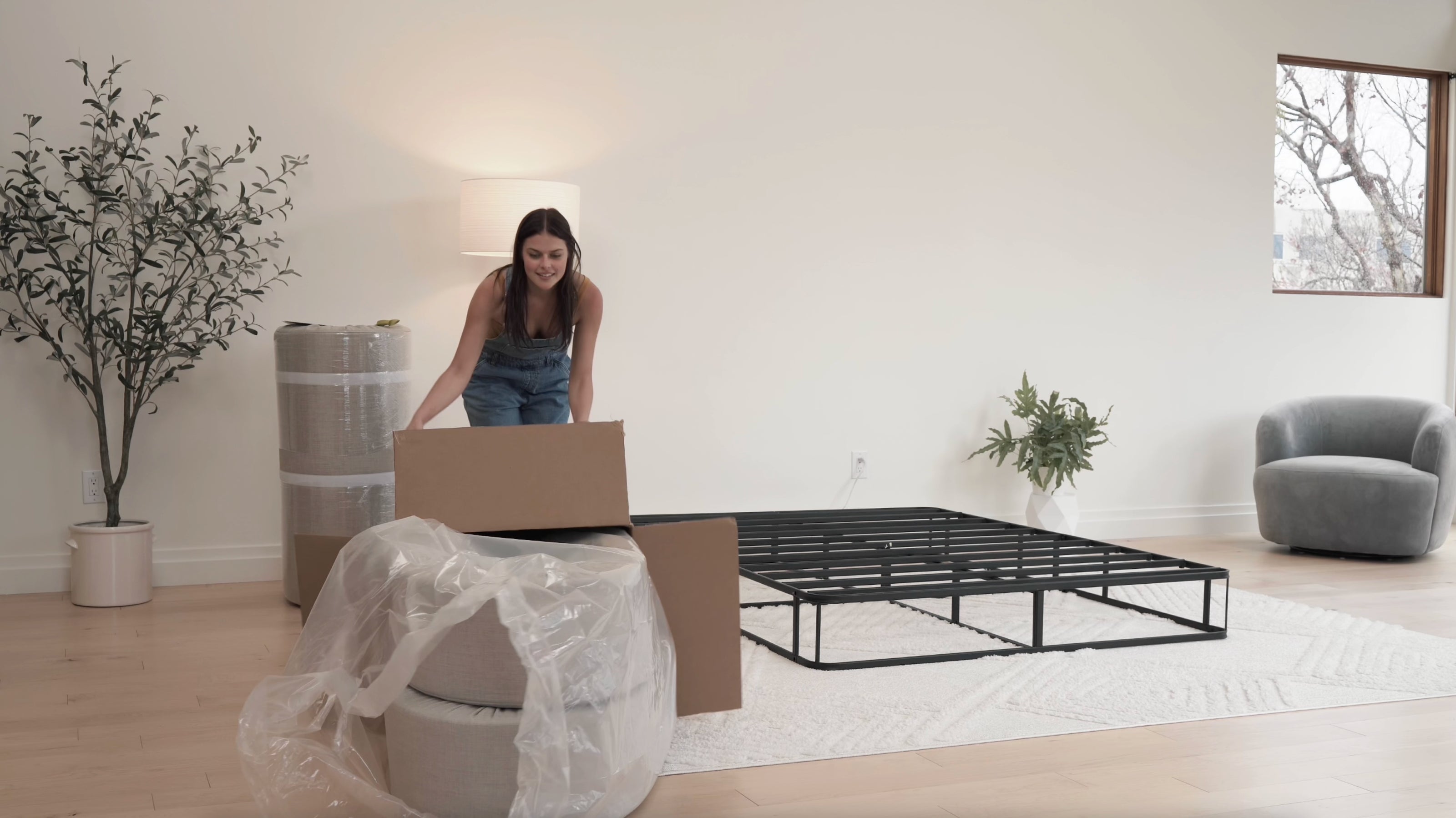 How to make a SoftFrame bed frame | Remove the bed frame and headboard from packaging| Ultra Set, Queen, Moon 